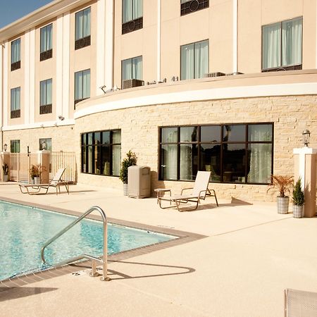 Holiday Inn Express And Suites Schulenburg By Ihg Exterior foto