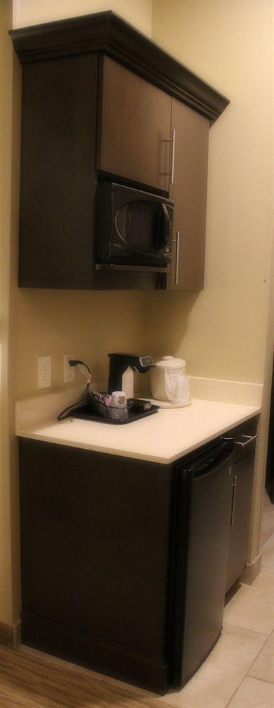 Holiday Inn Express And Suites Schulenburg By Ihg Exterior foto